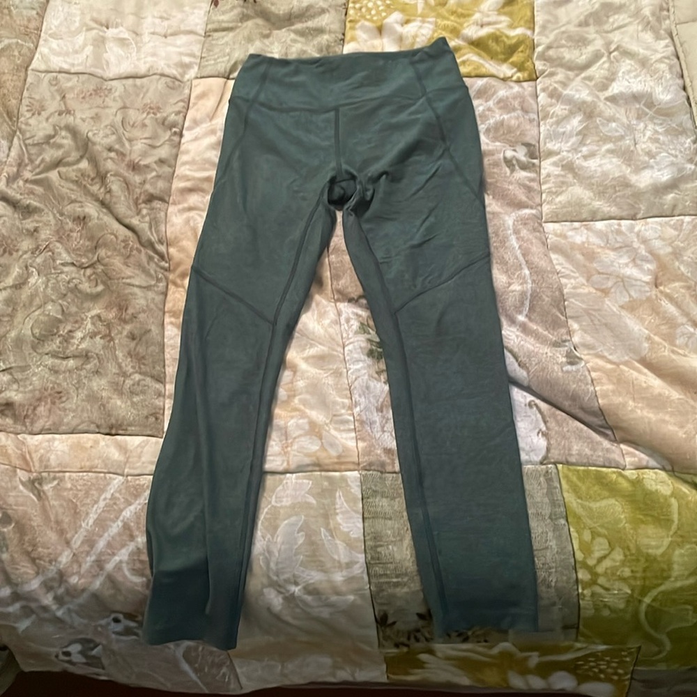 Outdoor voices leggings in dark green